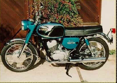 Making of Yamaha RD350 two-stroke history